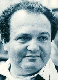 V totalitních režimech se idioti dostávají k moci intrikami a násilím, v demokracii svobodnou volbou. Gabriel Laub (1928-1998), česko-polský esejista a aforista.
