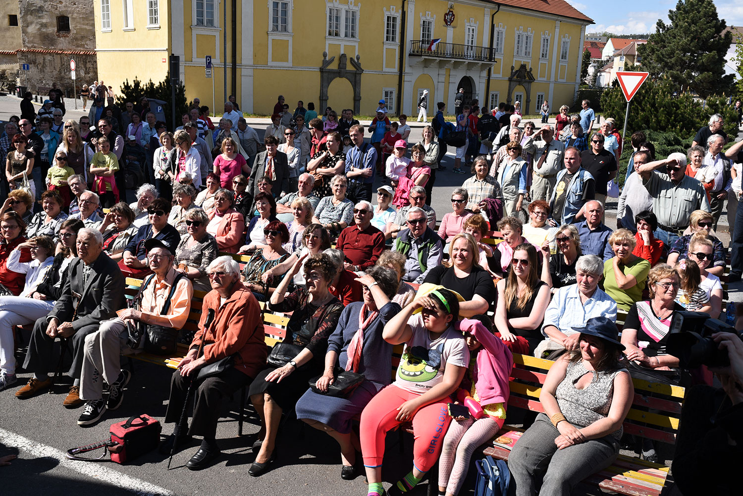 Oslava u pomníku Na Dubovci k 71. výročí osvobození od fašismu