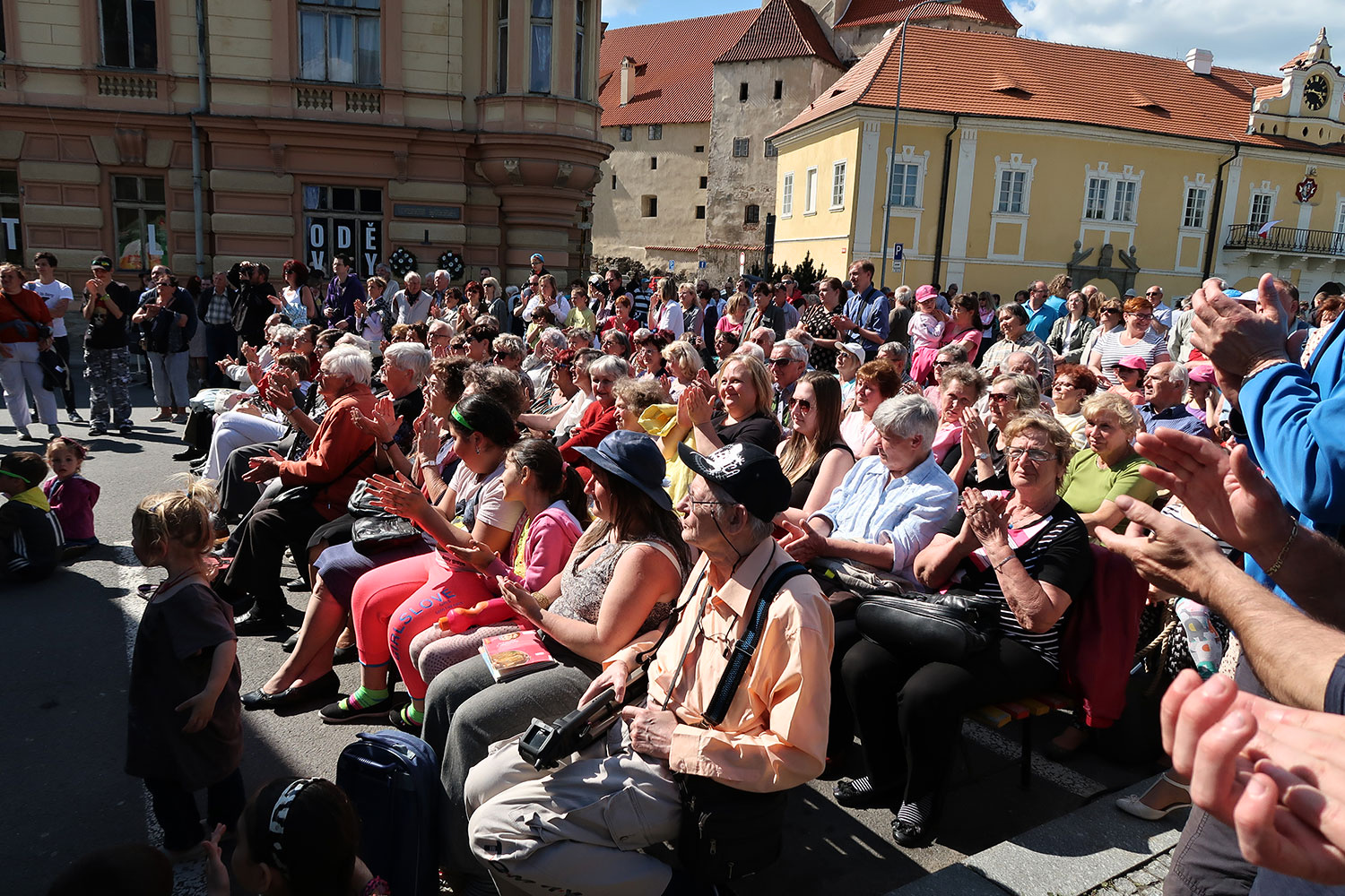 Oslava u pomníku Na Dubovci k 71. výročí osvobození od fašismu