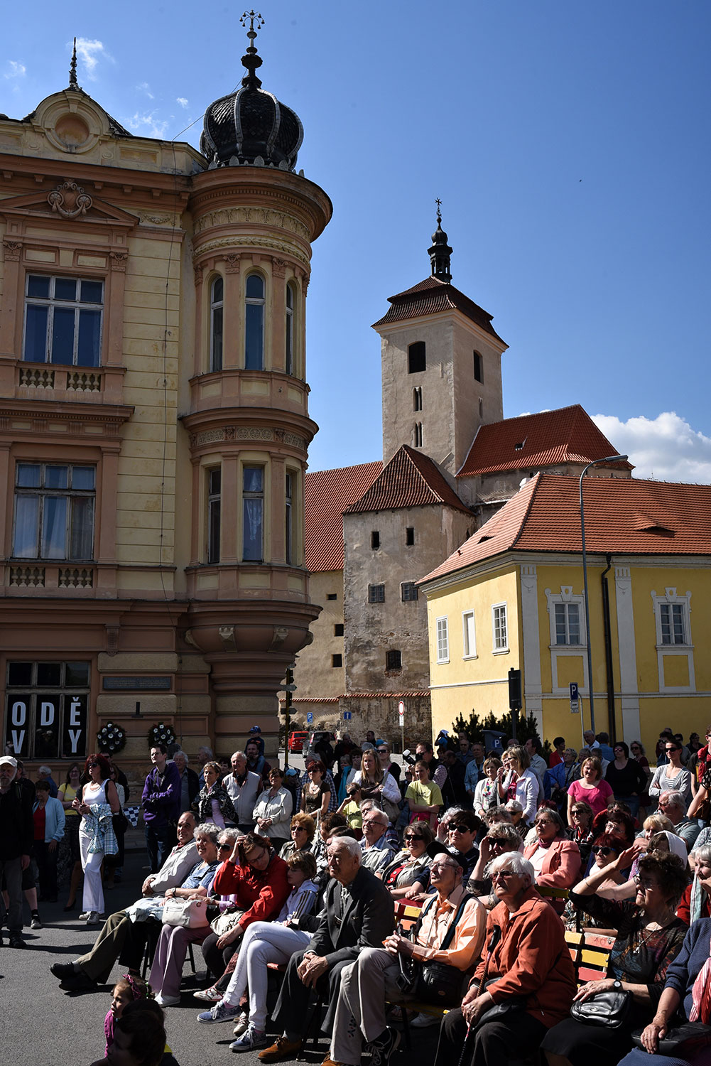 Oslava u pomníku Na Dubovci k 71. výročí osvobození od fašismu