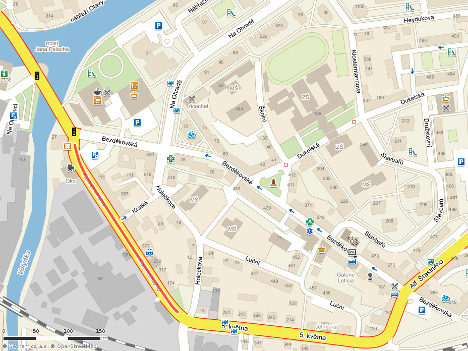 Vyznačení ulice Komenského na mapě Strakonic, kde má sídlit pravděpodobně člověk s falešnou identitou, který je držitelem řešené domény