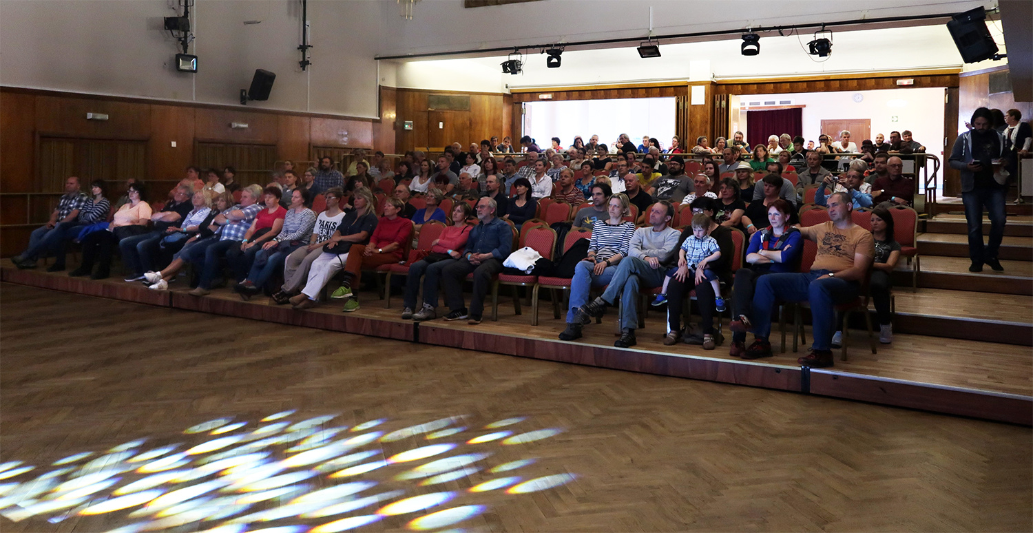 Jamboree 2016 nakonec proběhlo v poloprázdném sále MěKD