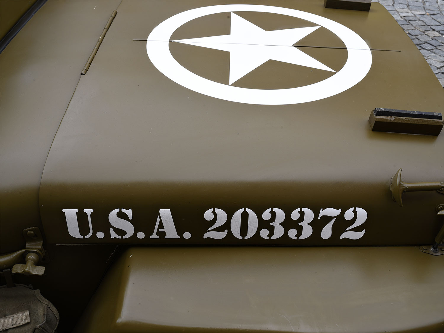 Příjezd historickývh vozidel Convoy of Liberty do Strakonic