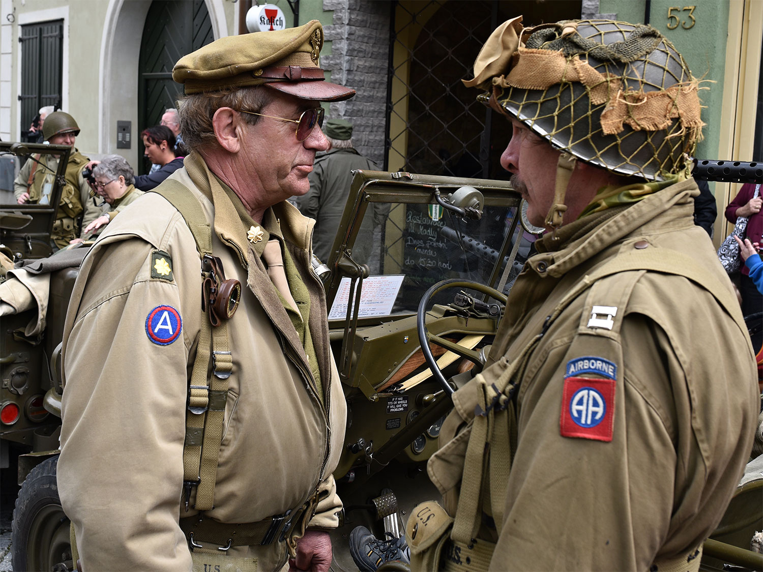 Příjezd historickývh vozidel Convoy of Liberty do Strakonic