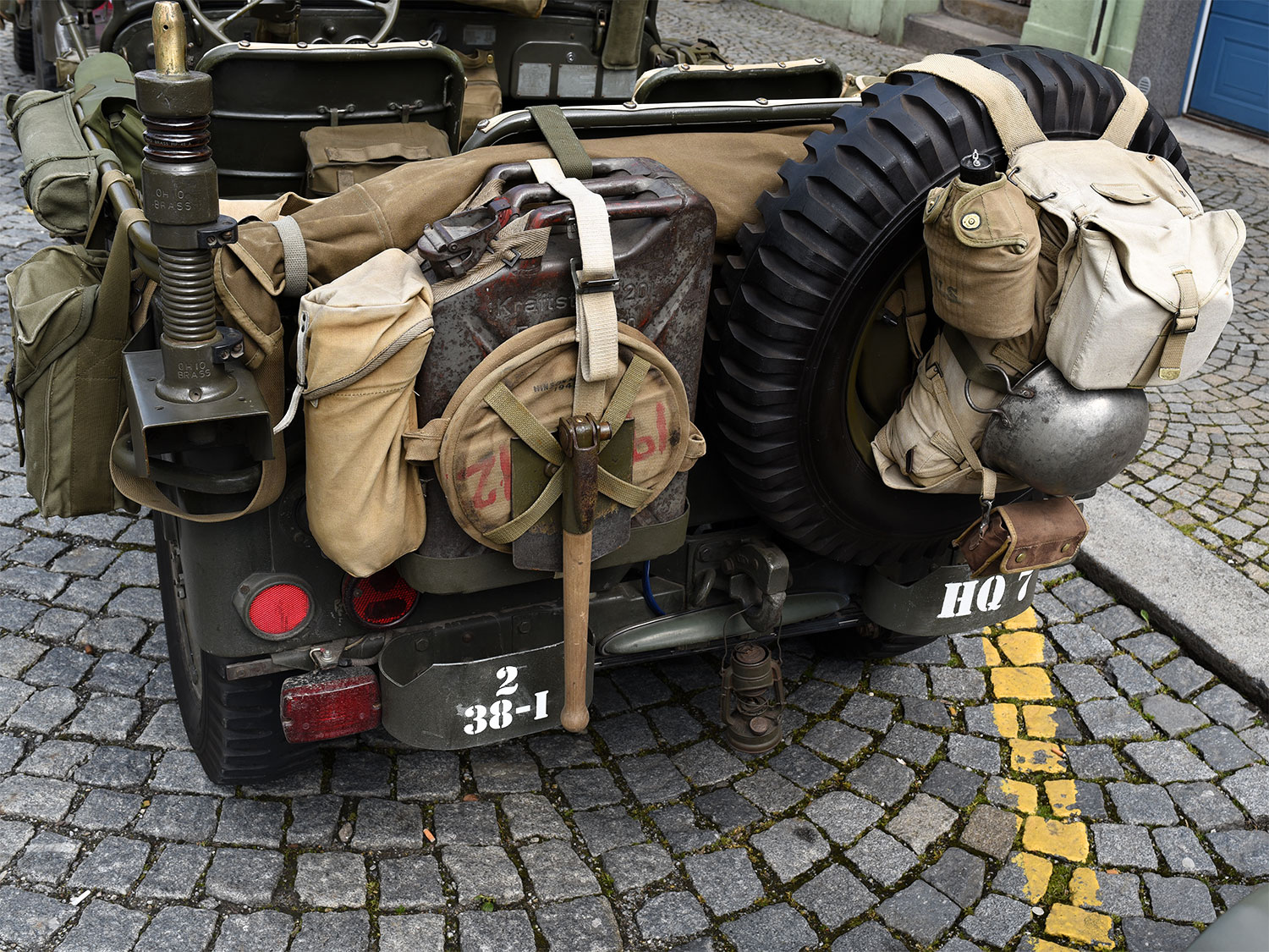 Příjezd historickývh vozidel Convoy of Liberty do Strakonic