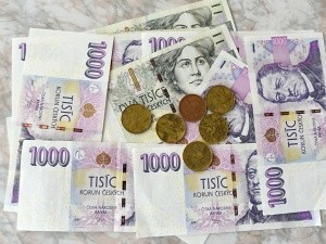 Jak je to ve skutečnosti s magazínem iStrakonice.cz. V poslední době se čím dál tím častěji objevují informace, že magazín iStrakonce.cz ve skutečnosti řídí zastupitelé Pavel Vondrys, Pavel Pavel a Ivana Říhová. Celkem běžné jsou i tzv. „zaručené“ zprávy, že majitel magazínu iStrakonice.cz Karel Janský je výše uvedenými zastupiteli velmi dobře placen. Proto, aby psal v jejich prospěch a v neprospěch současného vedení města. Podívejme se proto, jak je to ve skutečnosti. Výše uvedené mohou tvrdit pouze psychicky nevyrovnaní a labilní lidé trpící stihomamem a paranoiou, kteří by v zájmu svého zdraví měli co možná nejdříve navštívit psychiatra. Magazín iStrakonice.cz vlastní pouze Karel Janský. Výše uvedení zastupitelé ho neřídí, neúkolují a nenajímají si ho. Na tvorbu zveřejňovaných článků nemají zcela určitě jakýkoliv vliv. Nikdo majitele magazínu ani nikdy neplatil a ani neplatí, uvedené je pouze smyšlenkou několika hloupých lidí, kteří se snaží iStrakonice.cz zdiskreditovat. Ono je to totiž jednodušší, než pomocí argumentů polemizovat s důkazy a fakty zveřejňovanými na stránkách iStrakonice.cz. Magazín se zabývá současným politickým, kulturním, podnikatelským a společenským děním ve městě, proto ti „aktivnější“ dostávají více prostoru. Nic jiného v tom není a je zbytečné ze strany kritiků v tom hledat a vymýšlet něco, co je pouze v jejich hlavách. Poznámka na konec. Magazín iStrakonice.cz ani jeho majitel se nenechají podplatit, natož zastrašit!