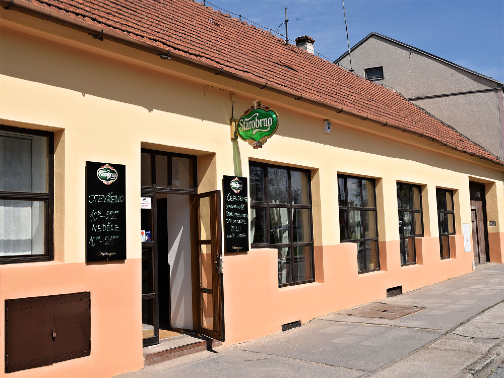 Restaurace v Brně Slatině U Plevna od 15. dubna 2016 již netočí strakonické pivo – změna nastala za (ne) činnosti předsedy představenstva pivovaru Oberfalcera