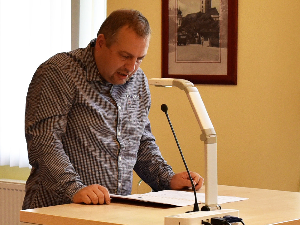 Ředitel strakonického pivovaru DUDÁK - Měšťanský pivovar Strakonice, a.s. Marek Pohanka, který byl buďto „odstřelen“, anebo se „sestřelil“ z postu ředitele sám