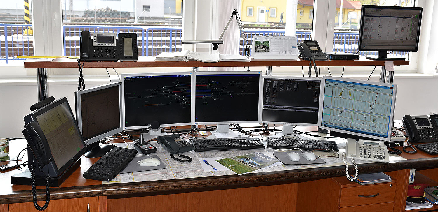 Nové počítačové zabezpečovací zařízení v železniční stanici Strakonice