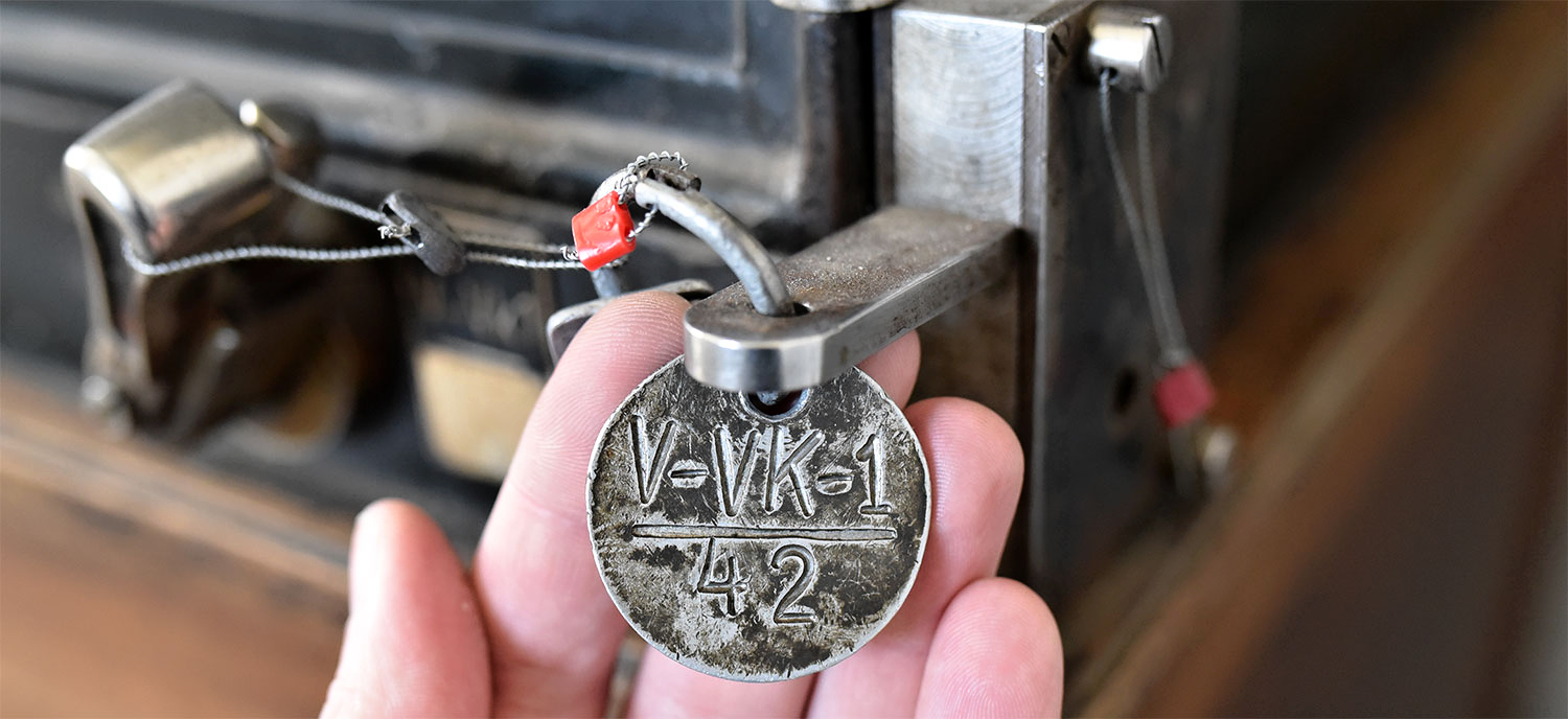 Vyřazené elektromechanické zabezpečovací zařízení ze žst. Strakonice