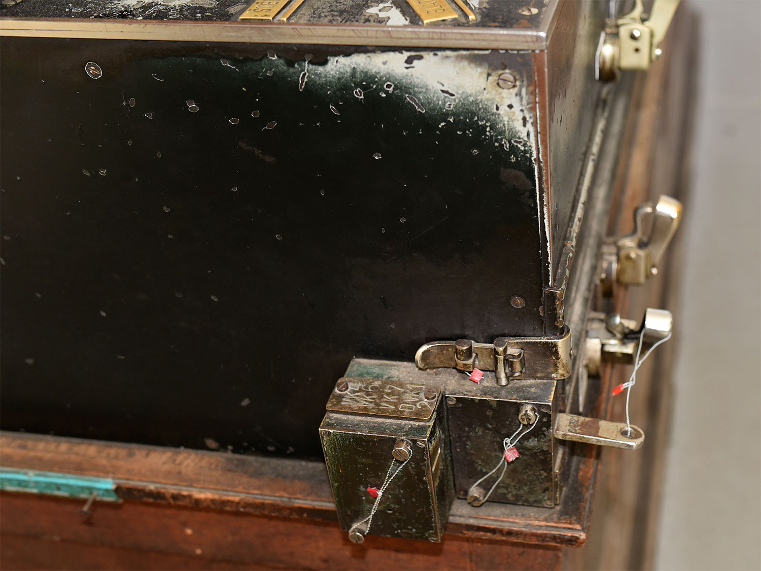 Vyřazené elektromechanické zabezpečovací zařízení ze žst. Strakonice