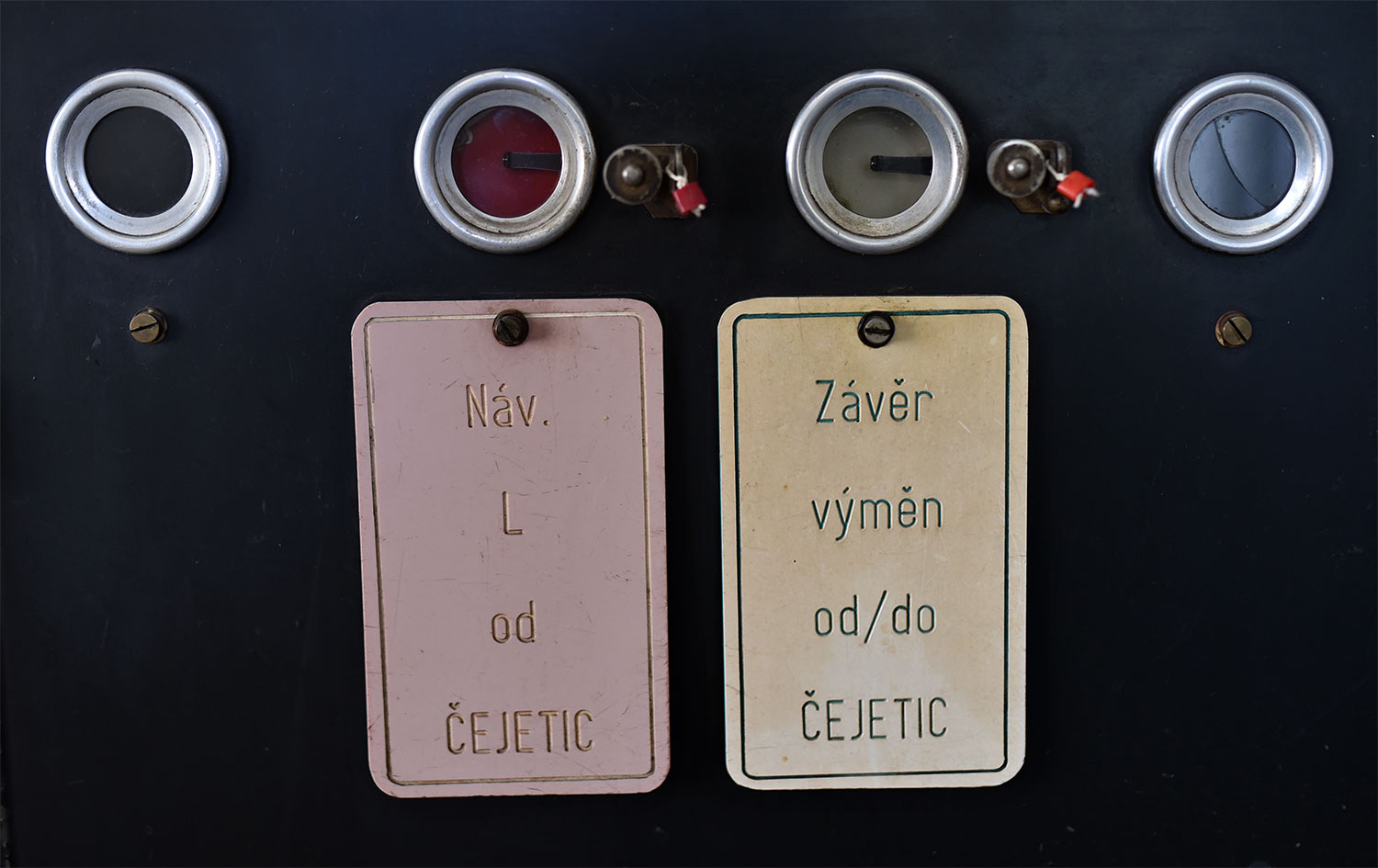 Vyřazené elektromechanické zabezpečovací zařízení ze žst. Strakonice