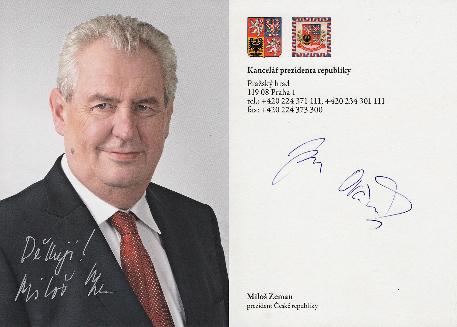 Prezident Miloš Zeman na oficiální fotografii Kanceláře prezidenta republiky – na zadní straně podepsán tiskový mluvčí prezidenta Jiří Ovčáček