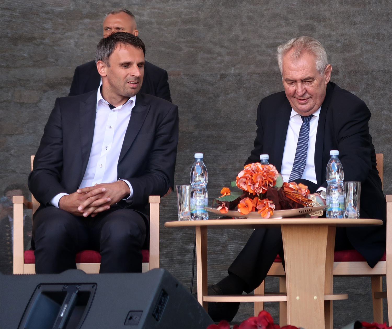 Prezident Miloš Zeman ve Strakonicích – vlevo hejtman Jihočeského kraje Jiří Zimola